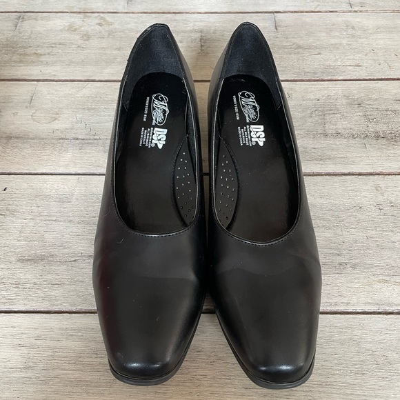 Majestic Concert Shoe - Picture 3 of 5